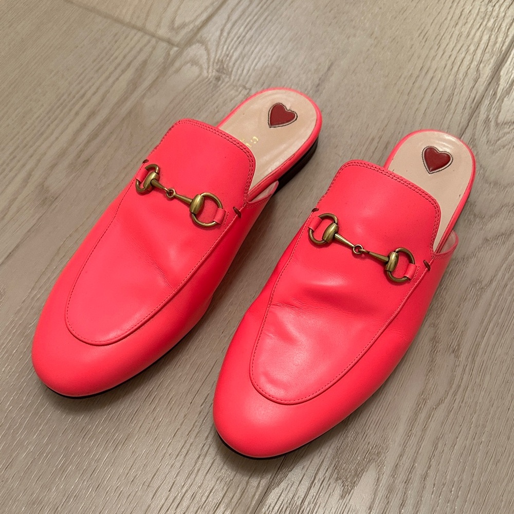 GUCCI HOT PINK LEATHER MULES